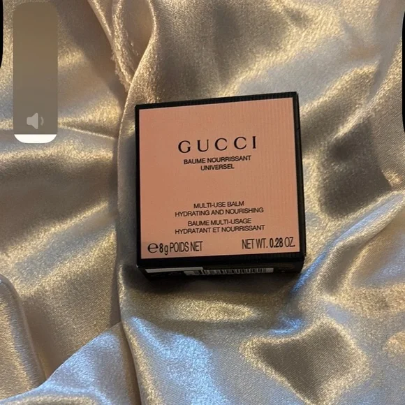 NIB Gucci Hydrating Lip Balm in beautiful compact - Picture 2 of 4